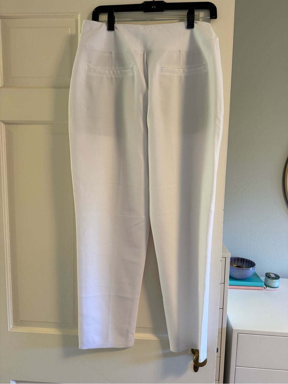 Athleta White Pull-On Trousers with Back Pockets